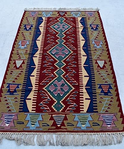 7068 UŞAK EŞME KİLİM