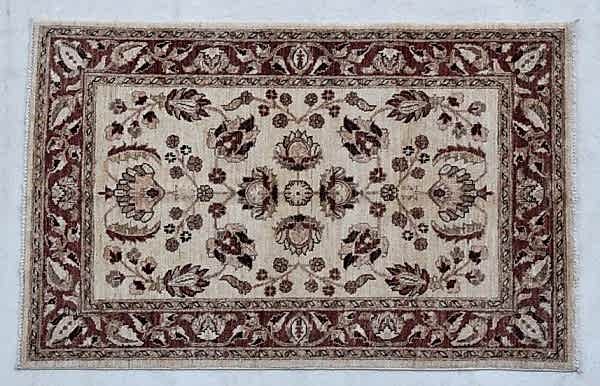 9130 ANTİK UŞAK HALI: