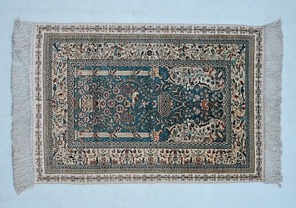 3318 İRAN KUM İPEK HALI