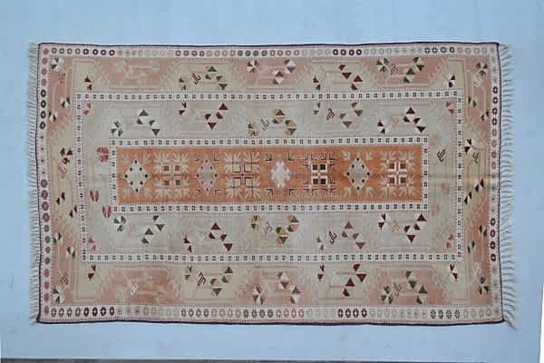 8667 ANTİK MİLAS HALI