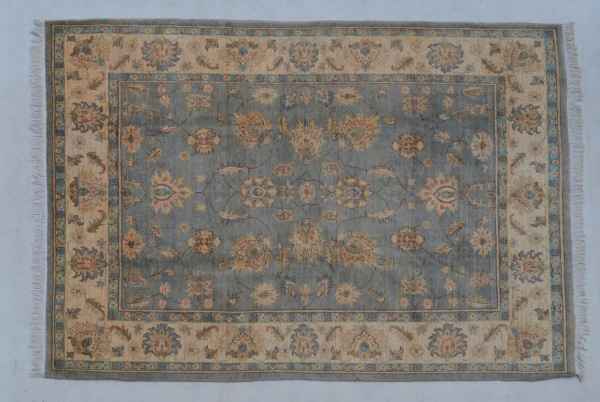 9800 ANTİK UŞAK HALI